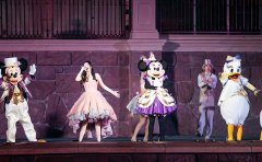 张靓颖演唱上海迪士尼全新主题曲 五周年庆典《绽放美妙惊喜》首曝