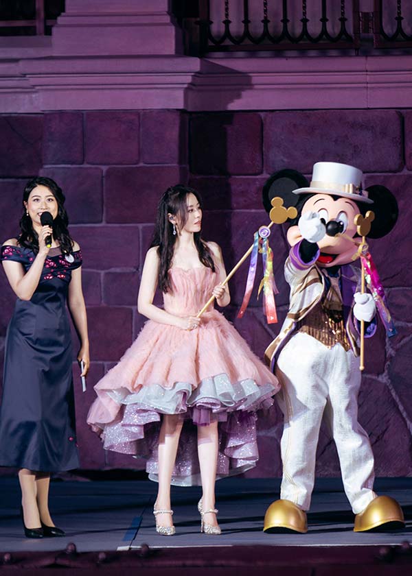 张靓颖演唱上海迪士尼全新主题曲 五周年庆典《绽放美妙惊喜》首曝(图7)