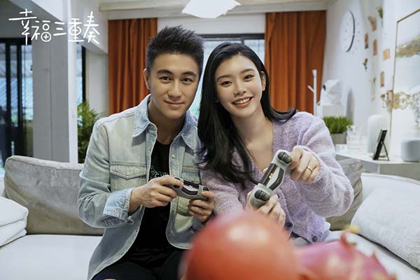 何猷君奚梦瑶晒儿女近照 梁安琪与孙子孙女幸福同框(图2)
