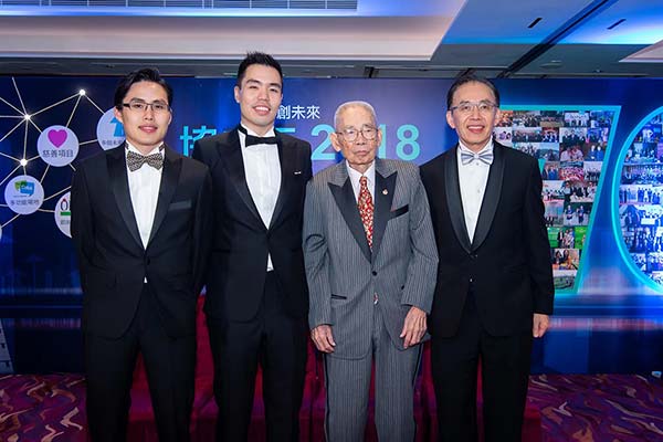 方润华遗体告别仪式林郑月娥出席  一生捐医助教福泽后人(图3)
