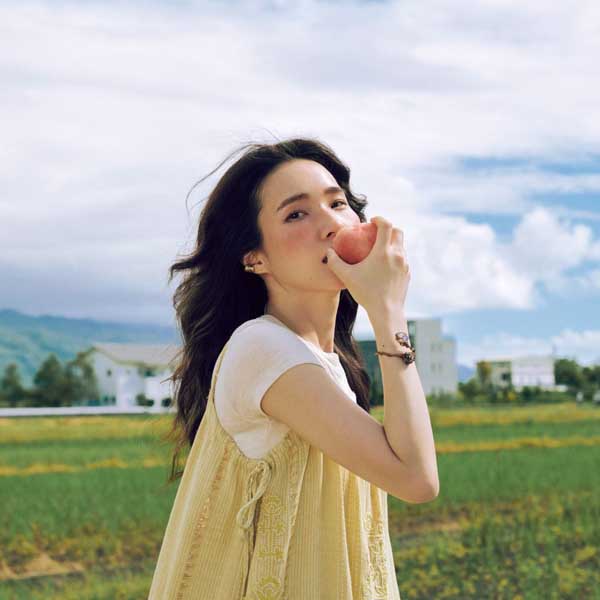 吓到睡不着！木质调女声Fann芳怡专辑《桃乐市》入围第65届葛莱美奖(图1)