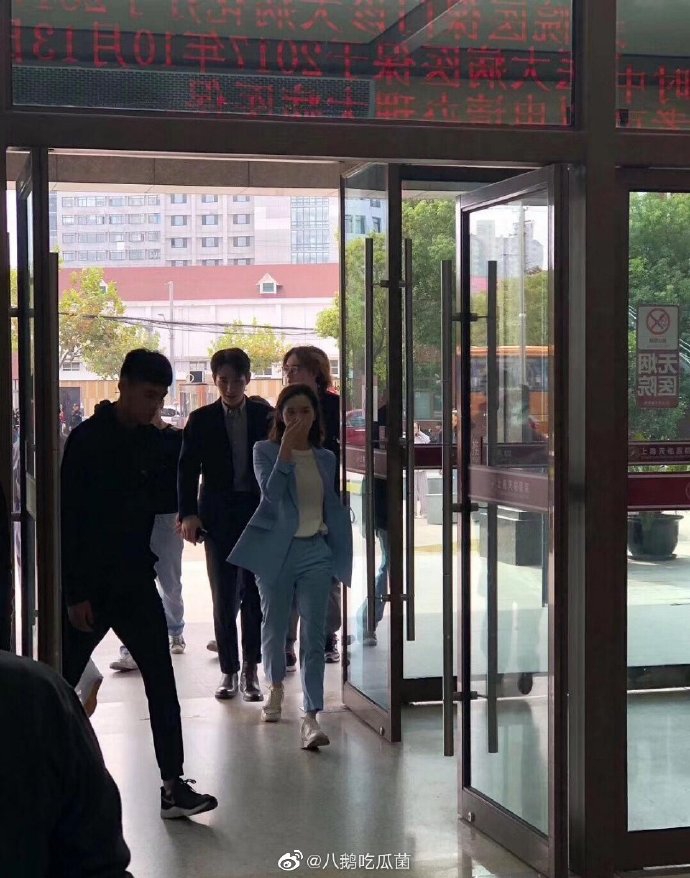 刘诗诗朱一龙《亲爱的自己》最新路透照曝光(图2)